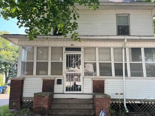 211 Cedar St, Davenport, IA 52802