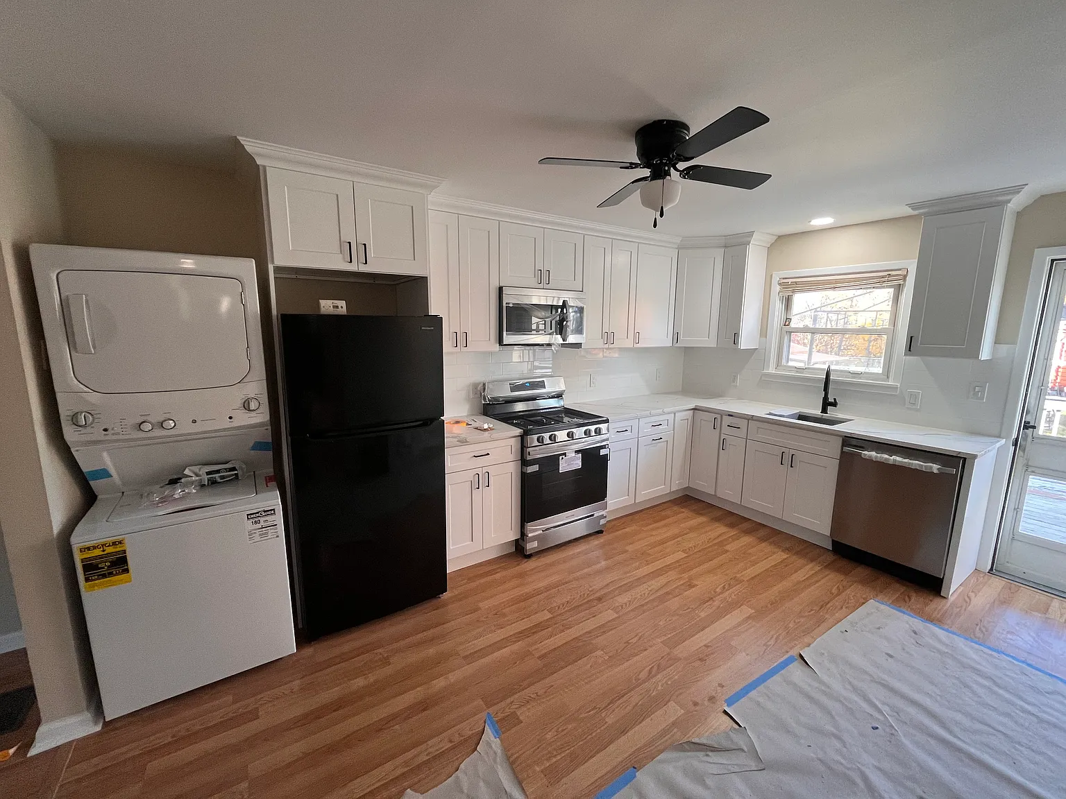 3 bed, $2,950 — Photo 3