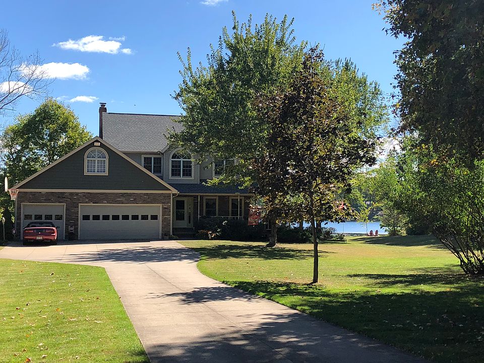 As you turn the corner in th