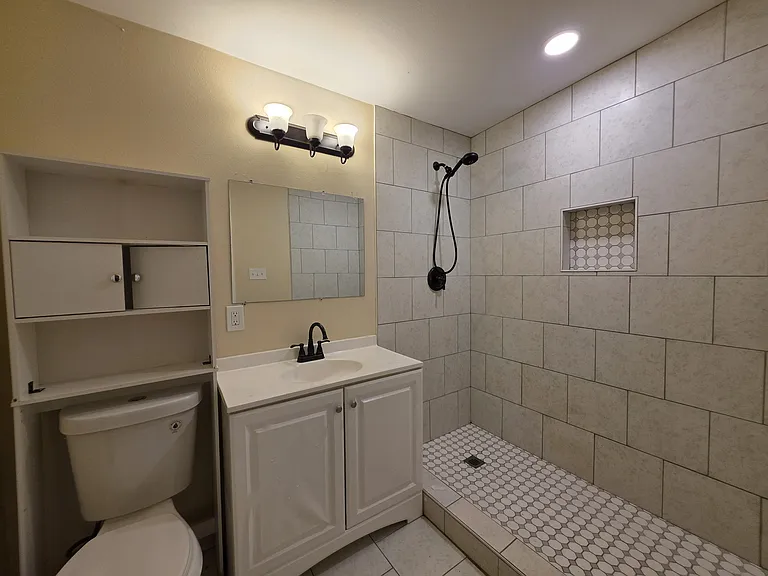 522 E Davilla Ave — Photo 17