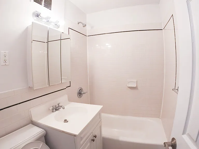 152 E 84th St #2I — Photo 9