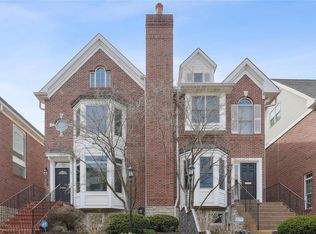 533 N And South Rd, Saint Louis, MO 63130