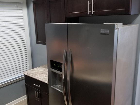 5th image of 3524 W Wabansia Ave #1R