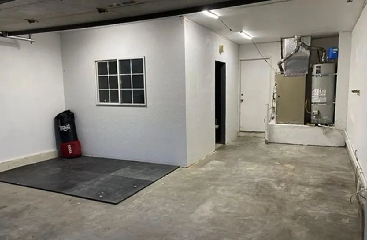 2 bed, 2.0 bath, 937 sqft, $2,500 — Photo 2