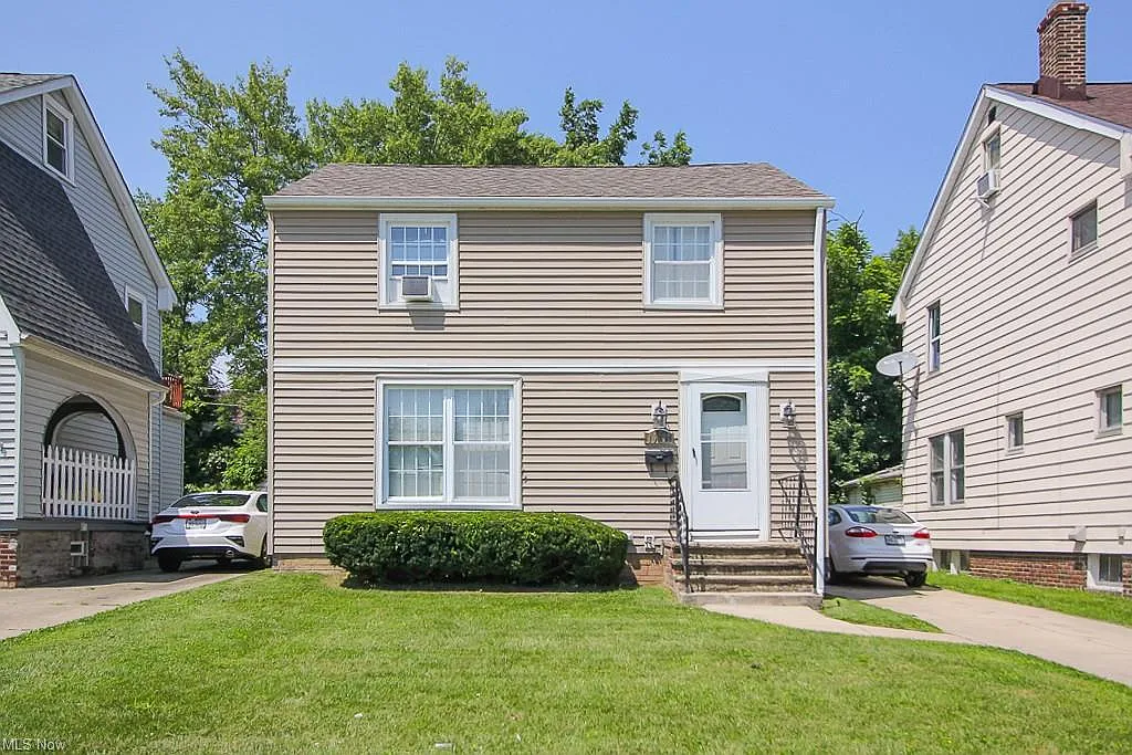 19407 Milan Dr photo 1