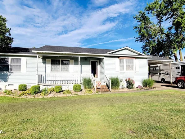 404 Ashley Dr, Sikeston, MO 63801