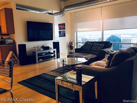 2nd image of 350 N Main St #609-609-60