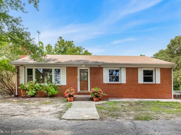 2630 Plum Point Rd, Huntingtown, MD 20639