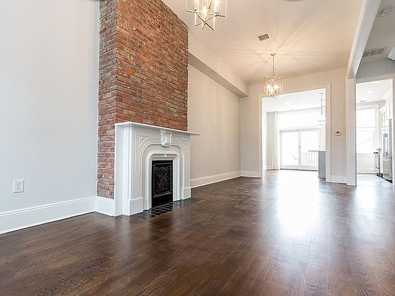 3rd image of 39.5 Waverly St