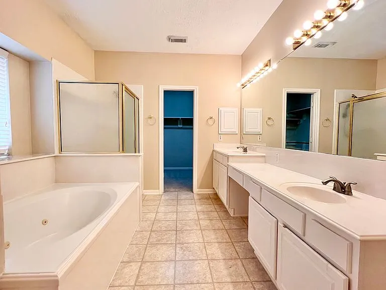 16735 Village View Trl — Photo 16