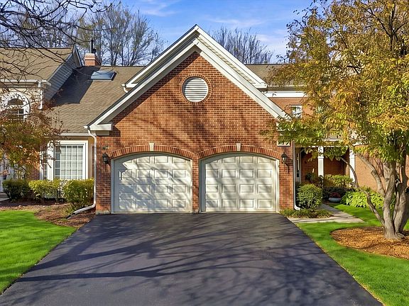 2nd image of 112 Rutgers Ct