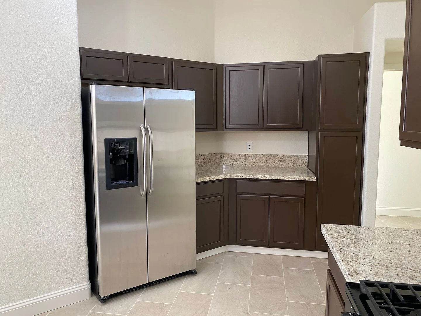 Single Story, 3 Bedroom, 3 Car Garage. 89156 — Photo 4