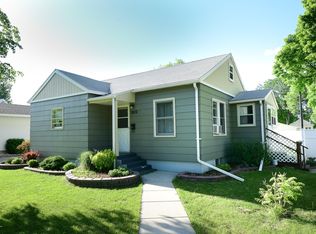 1602 7th Ave N, Grand Forks, ND 58203