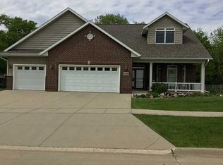 1309 3rd St SW, Mount Vernon, IA 52314