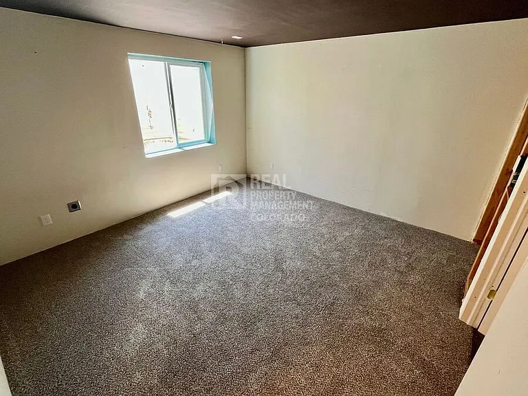 1574 S Growers Dr — Photo 16