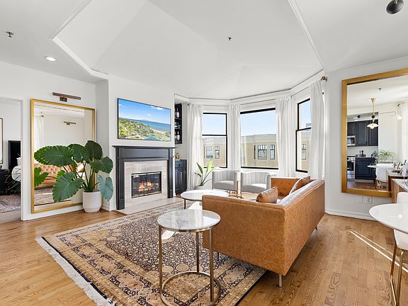 2nd image of 3701 Divisadero St APT 304