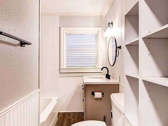 5th image of 808 Akers St