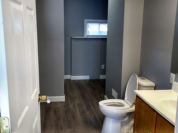 3rd image of 207 E Main St