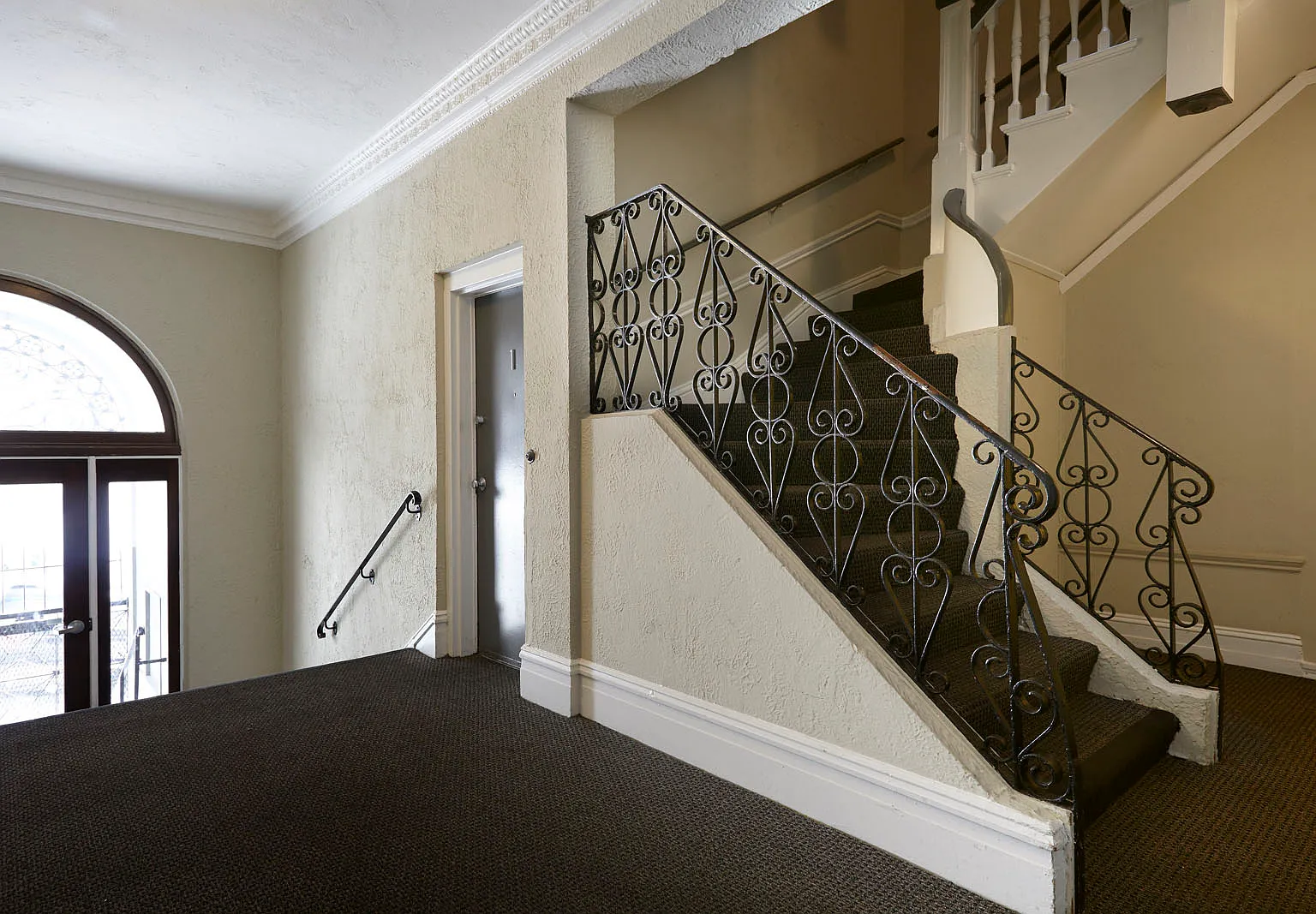 605 Jones — Photo 3