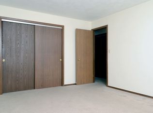 3405 N Kingston Dr APT 4, Peoria, IL 61604
