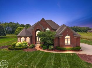 69497 Meadowbrook Ln #9, Romeo, MI 48065