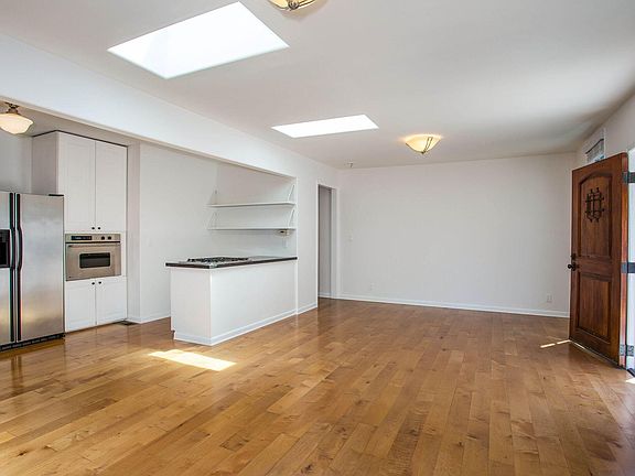 3rd image of 2160 Vestal Ave