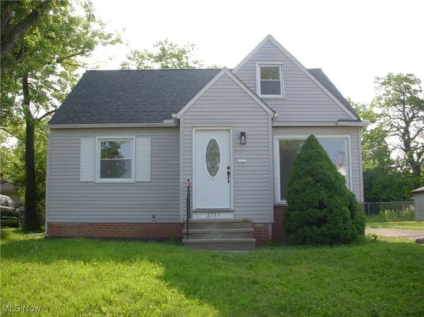 3797 Jo Ann Dr, Cleveland, OH 44122