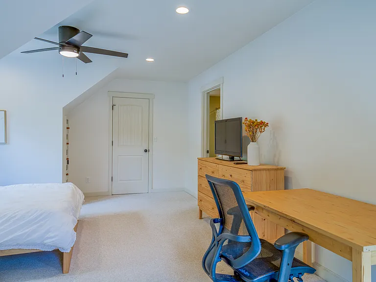 9 Boyd Ave — Photo 82