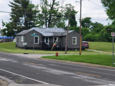 1902 Old West Main St, Carbondale, IL, 62901