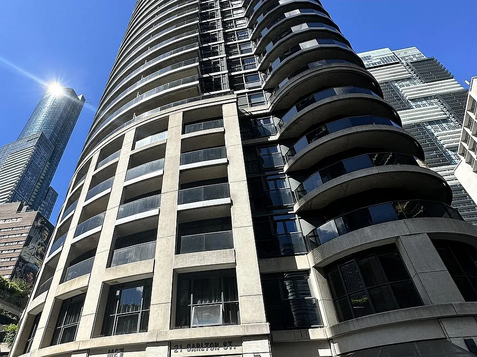 21 Carlton St #1304