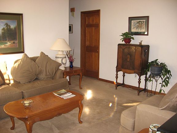 Front Living Rm