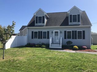 25 River Rd, Somerset, MA 02725