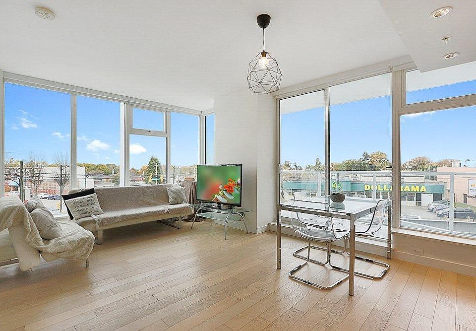 1st image of 4638 Gladstone St #308