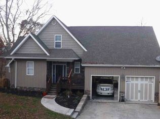 217 Broyles Dr, Caryville, TN 37714