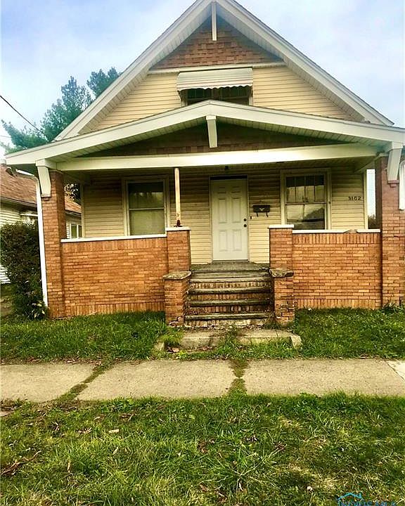 2nd image of 3102 Elm St