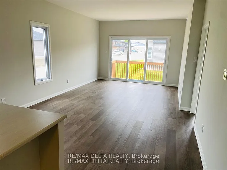517 Chambord St #A — Photo 7