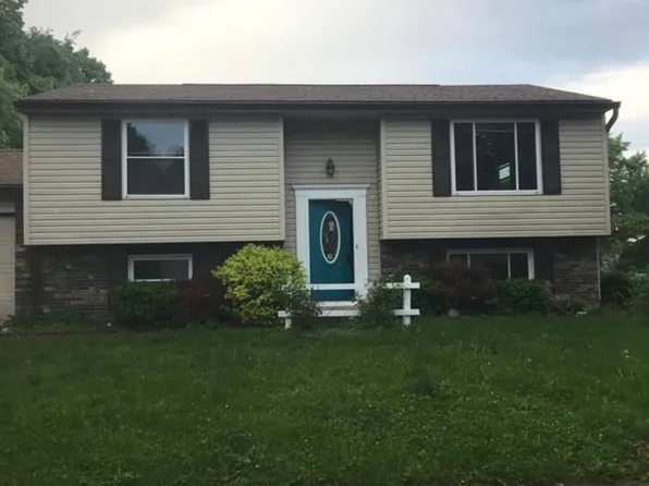 8734 Crestpointe Dr, Indianapolis, IN 46234