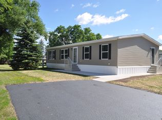 187 Twin Lakes Dr, North Fond Du Lac, WI 54937