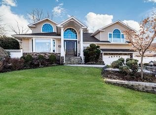 79 Forsythia Ln, Jericho, NY 11753
