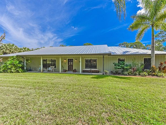 4th image of 4421 SW Laurel Oak Terrace