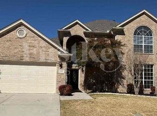 3145 Waterside Dr, Arlington, TX 76012