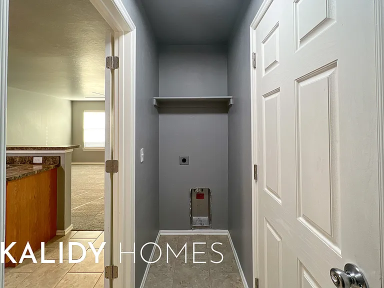 7802 Bennie Ter — Photo 19