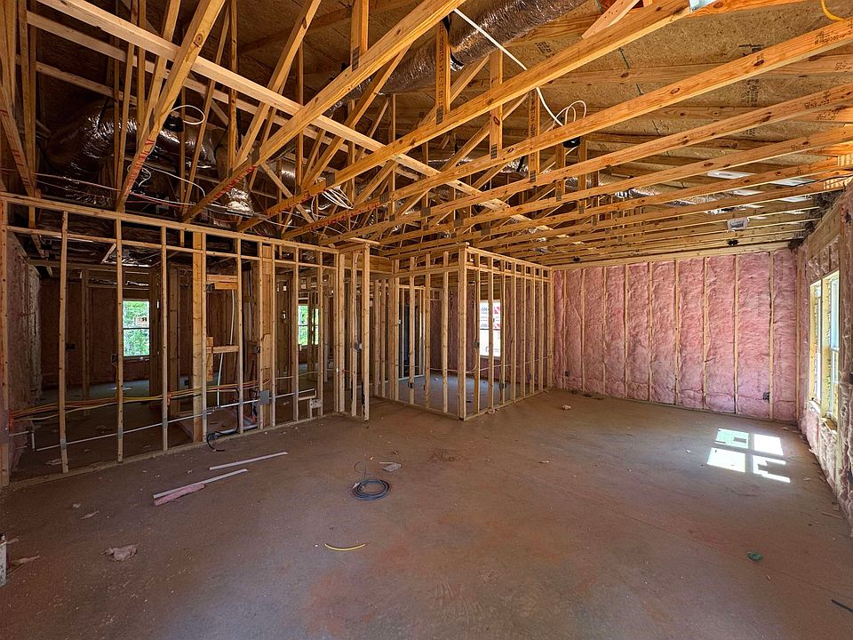 2nd image of 14 Poplar St