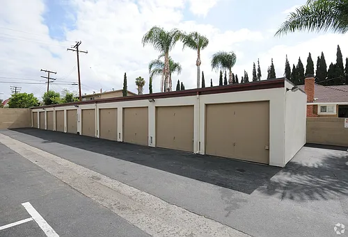 Countryside Townhomes Apartments Photo 1