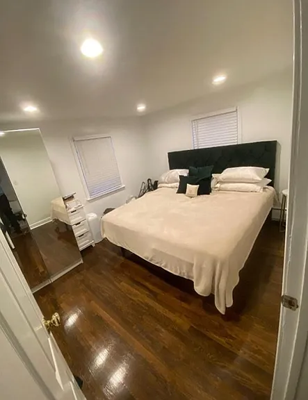 106 Bay St — Photo 15