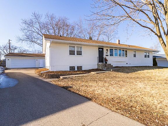 2nd image of 7461 Cloman Way