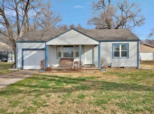 310 W Kelly Ave, Augusta, KS 67010