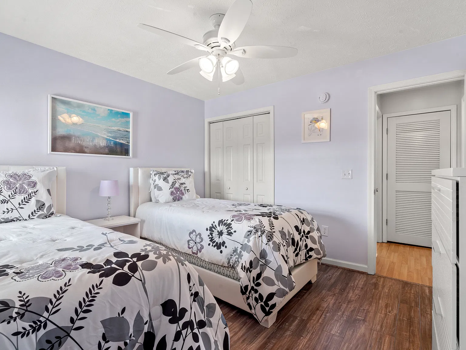 2 bed, 894 sqft, $1,450 — Photo 4
