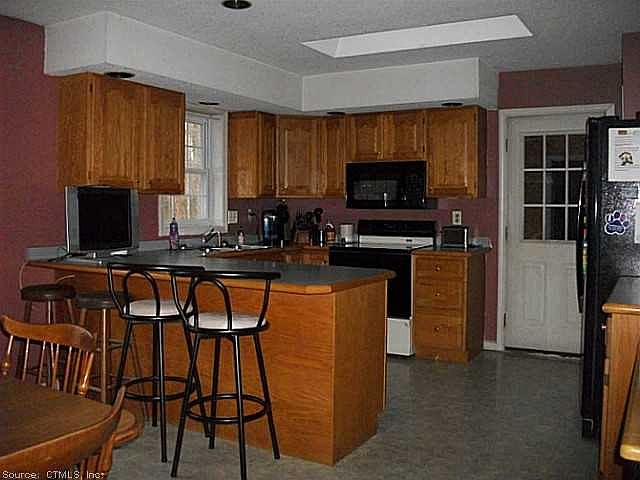 2nd image of 192 Harris Rd
