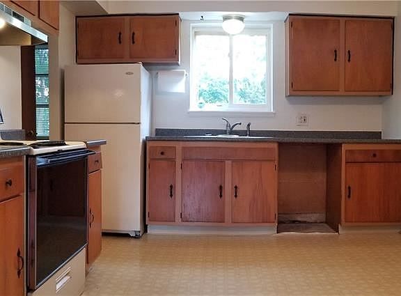 4th image of 1591 Lee Terrace Dr #F8